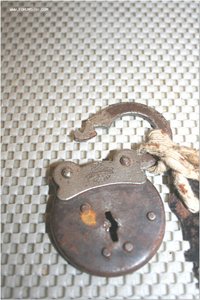 Замочек навесной Артель 26 июня Москва