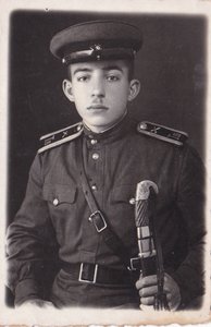 Курсант Тбилисского артучилища.ст.Раздельная.1948 г. ПОГОНЫ.