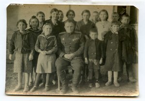 Фото ГСС Крюкова П.П. с его напутствием  1944 год