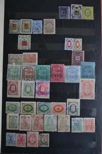 Коллекция марок земской почты (732 марки).