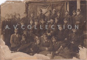 Милиционеры - азиаты. Униформа,знаки. 1920-е гды.