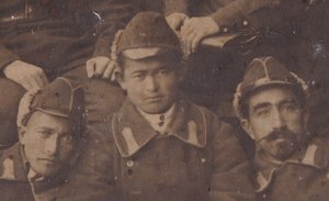 Милиционеры - азиаты. Униформа,знаки. 1920-е гды.