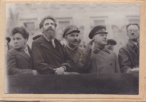 На трибуне мавзолея. Ворошилов,Каганович и др. 1930-е гг.
