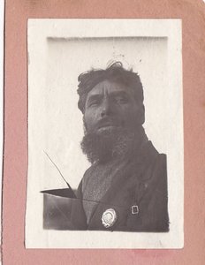 Советский крестьянин,награждённый орденом. 1930-е годы.