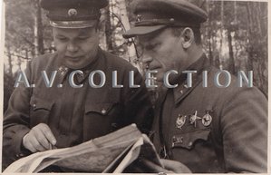 Ген.лейт.В.С.Попов и корп.комиссар Т.Л.Николаев.1942 г.