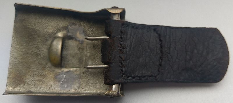 Пряжка Веймар с хлястиком рельеф в идеале