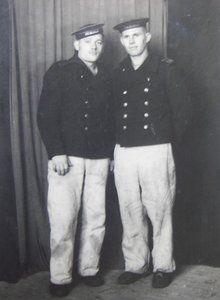 2 товарища (эсминец "Сильный")