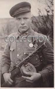 Лейтенант А.И.Рожков. Октябрь 1942 года.