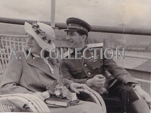 ГСС ген.майор Б.А.Владимиров с супругой. 1945 год. ТАСС.