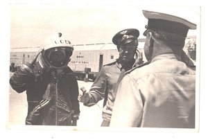 13 фото Космонавтов.