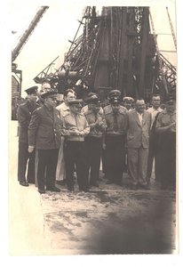 13 фото Космонавтов.