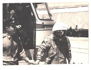 13 фото Космонавтов.