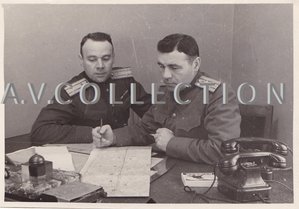 Сыновья героя ГВ А.Я.Пархоменко - Евгений и Иван. 9.11.1948