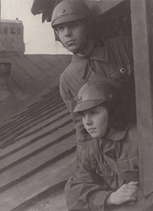 Юные пожарные на дежурстве. Ленинград,1941 год.