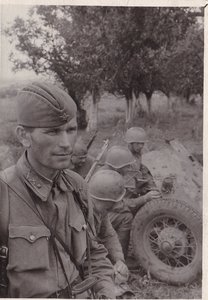 Мл.лейтенант М.И.Лабус - кавалер ОЛ. Сентябрь 1941 г.