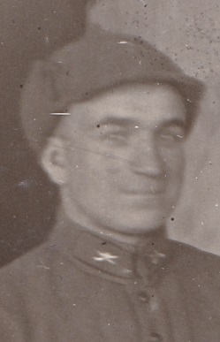 Бойцы РККА (артиллеристы). Эмблемы (пушки с гренадой?). 1933