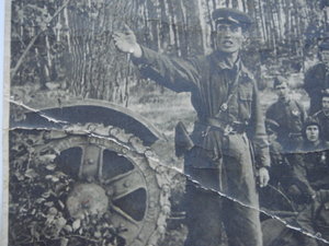 Танкисты с наградами у танков в ВОВ.-интересная.