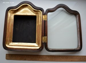 Киот под икону размером 14 см. х 11,5 см.