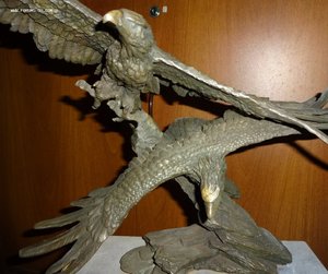 Два орла, бронза, Япония