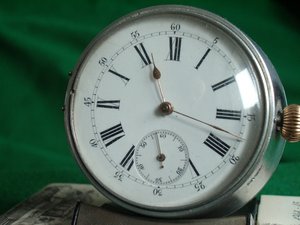 Интересные настольные  часы Швейцария накладки мамонт 41 год