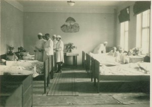 Военный госпиталь. Венгрия 1944г. 5 шт.