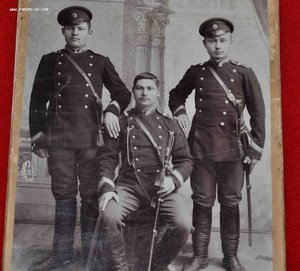 Кто это Казаки или...