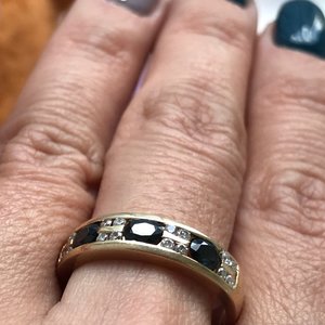 Красивое колечко сапфиры и бриллианты..золото