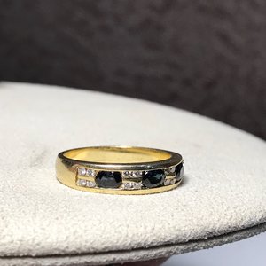 Красивое колечко сапфиры и бриллианты..золото