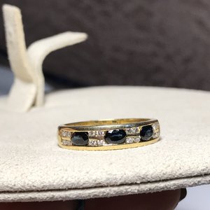 Красивое колечко сапфиры и бриллианты..золото