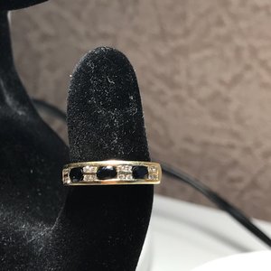 Красивое колечко сапфиры и бриллианты..золото