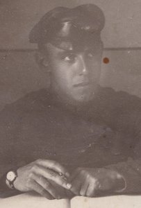 Красный командир в рабочем кабинете. Интерьер.Оружие.Форма.