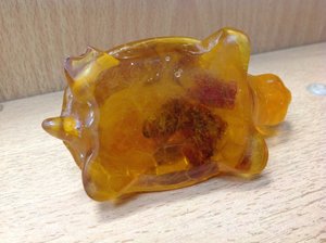 Черепаха из янтаря
