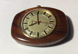 Часы Ракета  корпус дерево