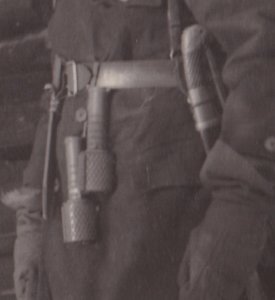 Кавалерист. Шашка,гранаты,штык-нож. Зима 1942 года.