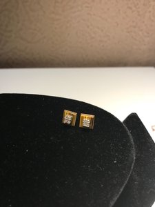 Интересные сережки гвоздики с бриллиантиками