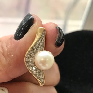 Подвеска ЖЕМЧУГ куча бриллиантиков..золото