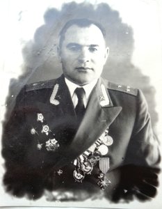 Фото с орденами Невского и Кутузова.