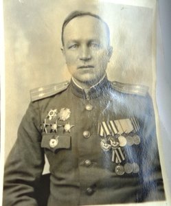 Фото с орденами Невского и Кутузова.