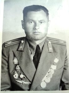 Фото с орденами Невского и Кутузова.