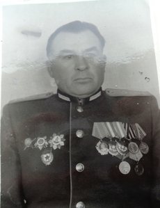 Фото с орденами Невского и Кутузова.