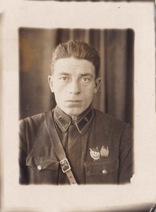 Капитан РККА - участник боёв на оз.Хасан. 2 фото.