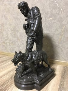Фигура бронза (автор)