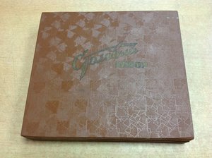 Столовый набор на 24 предмета в коробке.