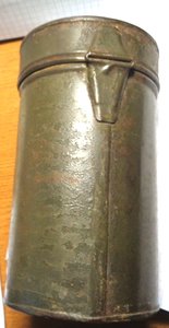 Бачок с изображением Железного креста.