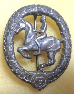 Знак наездника Рейтер.