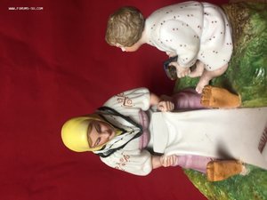 Крестьянка отбеливает белье. Дмитровски з-д. «Вербилки»