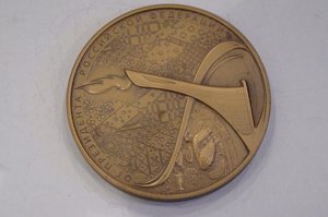 Настольная медаль зимняя Олимпиада в Сочи.