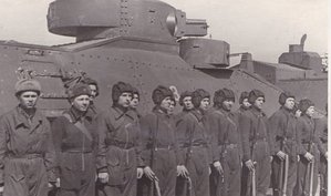 Бронепоезд "Смерть немецким оккупантам". Команда. апр.42-го.