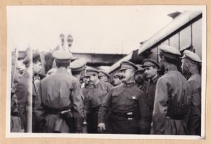 Встреча М.В.Фрунзе на Московском вокзале. Лнг. 1925 г. 2 сн.