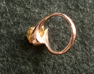 Кольцо женское с самородком.